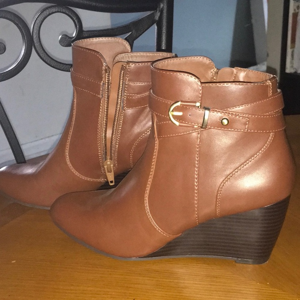 GH Bass dark brown ankle wedge boots - Size 7